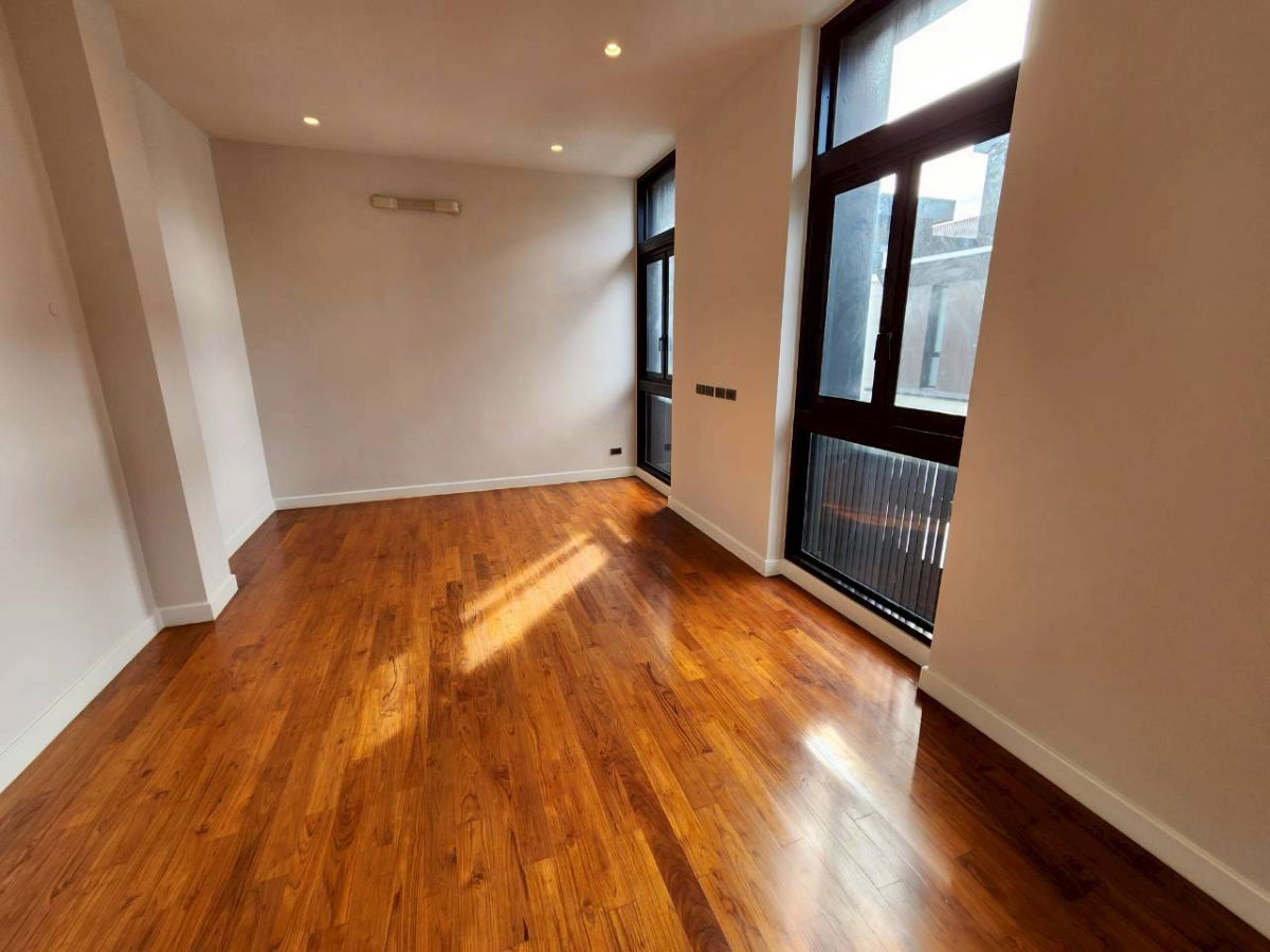 รูป ขายบ้านเดี่ยวหรู 4 ชั้น พระราม 9 ซอย 39 ใช้สอยกว่า 500ตรม. 4 ห้องนอน 5 ห้องน้ำ 3 จอดรถ เพียง 39.9 ล้านบาท - รูปที่ 40/44