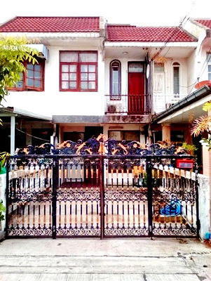 เช่าทาวน์โฮม ถนนลาดพร้าววังหิน : ตลาดสวนลุมไนท์บาซาร์ 1.3 กม. รัชดา MRT ภาวนา 600 ม. รร.นานาชาติโอ๊คเบอรี 650 ม.ให้เช่าบ้านทาวน์เฮ้าส์ 2 ชั้น