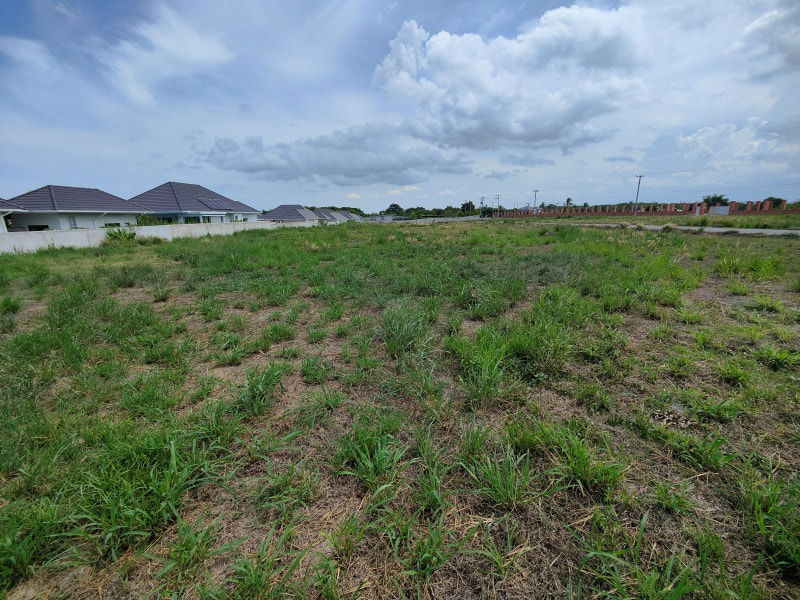 รูป ขายที่ดิน 1 ไร่ ทำเลดี เหมาะกับการสร้างบ้าน  อยู่ในพื้นที่มีการพัฒนาโครงการบ้าน ใกล้เมืองหัวหิน - รูปที่ 8/11