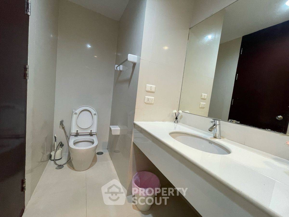 picture 2-BR Condo at Amanta Ratchada near MRT Thailand Cultural Centre (ID 2303756) - 12/17