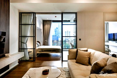 คอนโดให้เช่า : เช่าคอนโด Muniq Langsuan/มิวนีค หลังสวน (D6812004)ID Line : @condo101