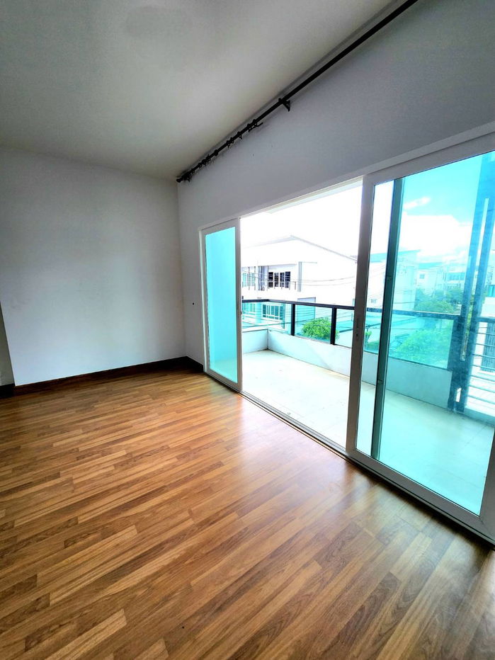 picture Townhome for sale, 3 floors, corner unit: The Ricco Town Watcharapol, Soi Rommit Phatthana, Tha Raeng Subdistrict, Bangkhen District, Bangkok - 14/24