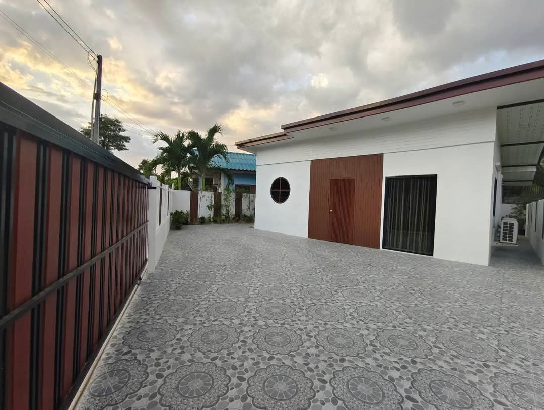 picture Hot Deal! Great Value ! Detached House in Huay Yai located near Wat Theppabutr 3beds 2baths - 12/19