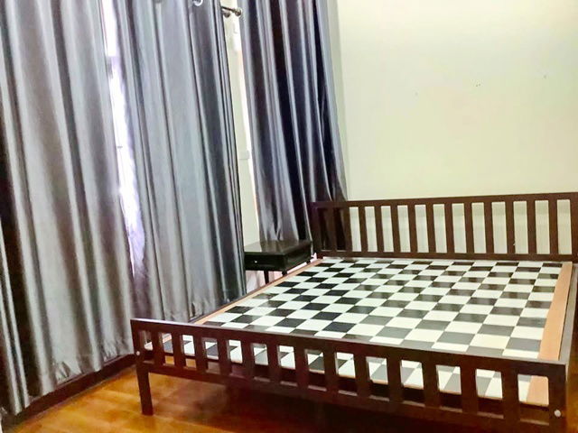 รูป กรุงเทพกรีฑา5-7-9 บ้านเดี่ยว 2 ชั้นหลังมุม 4นอน 40 ตร.วา. MRTแยกลำสาลี 800 ม. 160 ตร.ม. 3 น้ำ พร้อมเฟอร์ฯ . รร.นานาชาติเวลลิงตัน 2.6 กม - รูปที่ 5/8