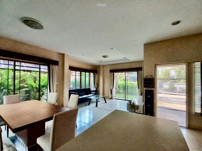 3-bed house for rent, 180 sqm, 63 sq wah, Setthasiri Wongwaen - Sukhaphiban 2