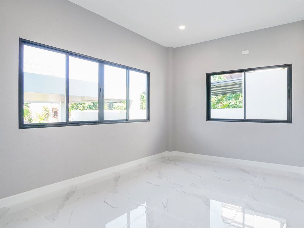 รูป "ความสุขเริ่มต้นที่บ้านเดี่ยว โครงการคุณภาพ เมืองเอก 8 พิเศษด้วยสระว่ายน้ำส่วนตัว หันหน้าทิศใต้ รับลมเย็นสบายตลอดปี!" - รูปที่ 12/17