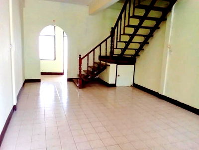 เช่าทาวน์โฮม ถนนลาดพร้าววังหิน : MRT ภาวนา 600 ม. รร.นานาชาติโอ๊คเบอรี 650 ม.ให้เช่าบ้านทาวน์เฮ้าส์ 2 ชั้น เงียบสงบ ปลอดภัย ตลาดสวนลุมไนท์บาซาร์ 1.3 กม.