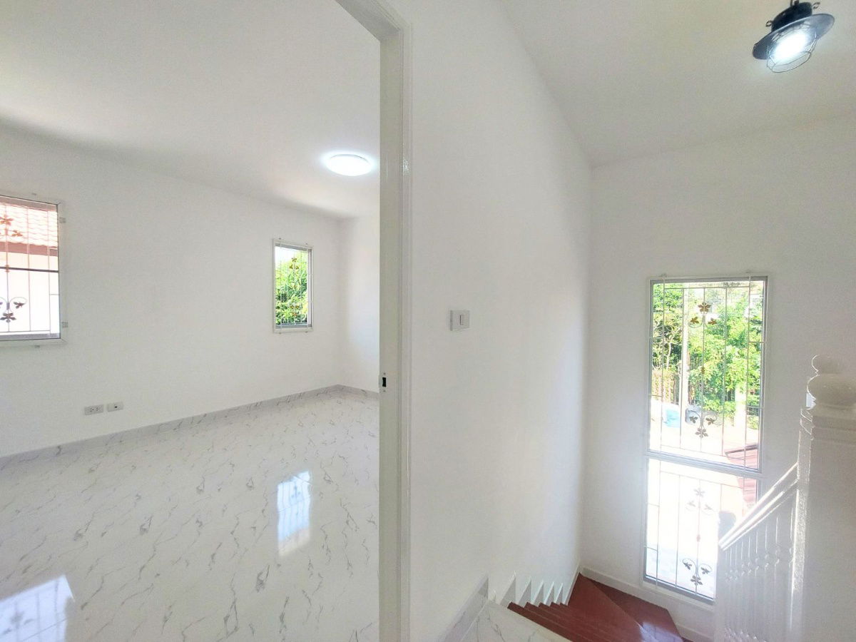 รูป บ้านเดี่ยวพฤกษาวิลเลจ 3 คลองสาม เพิ่มพื้นที่ใช้สอย 4 ห้องนอน ใกล้สวนสาธารณะ รีโนเวทใหม่ทั้งหลัง พร้อมเข้าอยู่ - รูปที่ 10/15