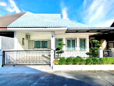 บ้านแฝด ชลบุรี : ขายบ้านแฝดชั้นเดียวพัทยา ทำเลดีอยู่ในโครงการหมู่บ้าน แถวเขาตาโล ใกล้ รร.บุญสัมพันธ์ 