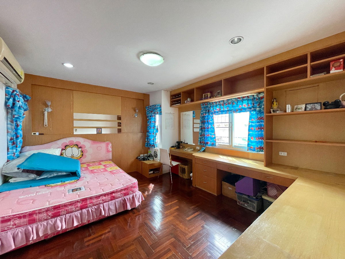 รูป ให้เช่าบ้านเดี่ยว 3 ชั้น 5 ห้องนอน 4 ห้องน้ำ ตกแต่งครบ พร้อมอยู่ โครงการเสนานิเวศน์ 1ภาพ เดินทางสะดวก ใกล้ BTS เสนานิคม & ใกล้ Central Eastville - รูปที่ 18/20