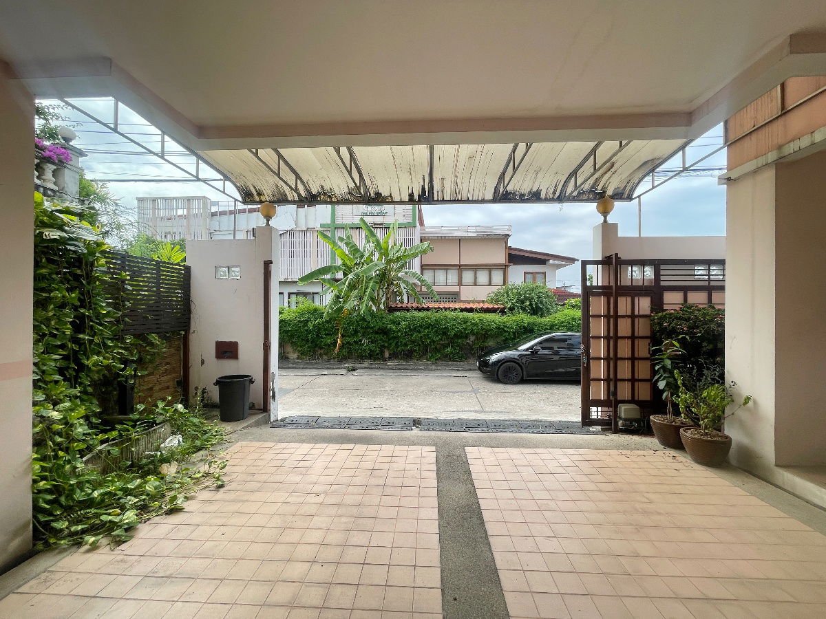 รูป ให้เช่าบ้านเดี่ยว 3 ชั้น 5 ห้องนอน 4 ห้องน้ำ ตกแต่งครบ พร้อมอยู่ โครงการเสนานิเวศน์ 1ภาพ เดินทางสะดวก ใกล้ BTS เสนานิคม & ใกล้ Central Eastville - รูปที่ 2/20