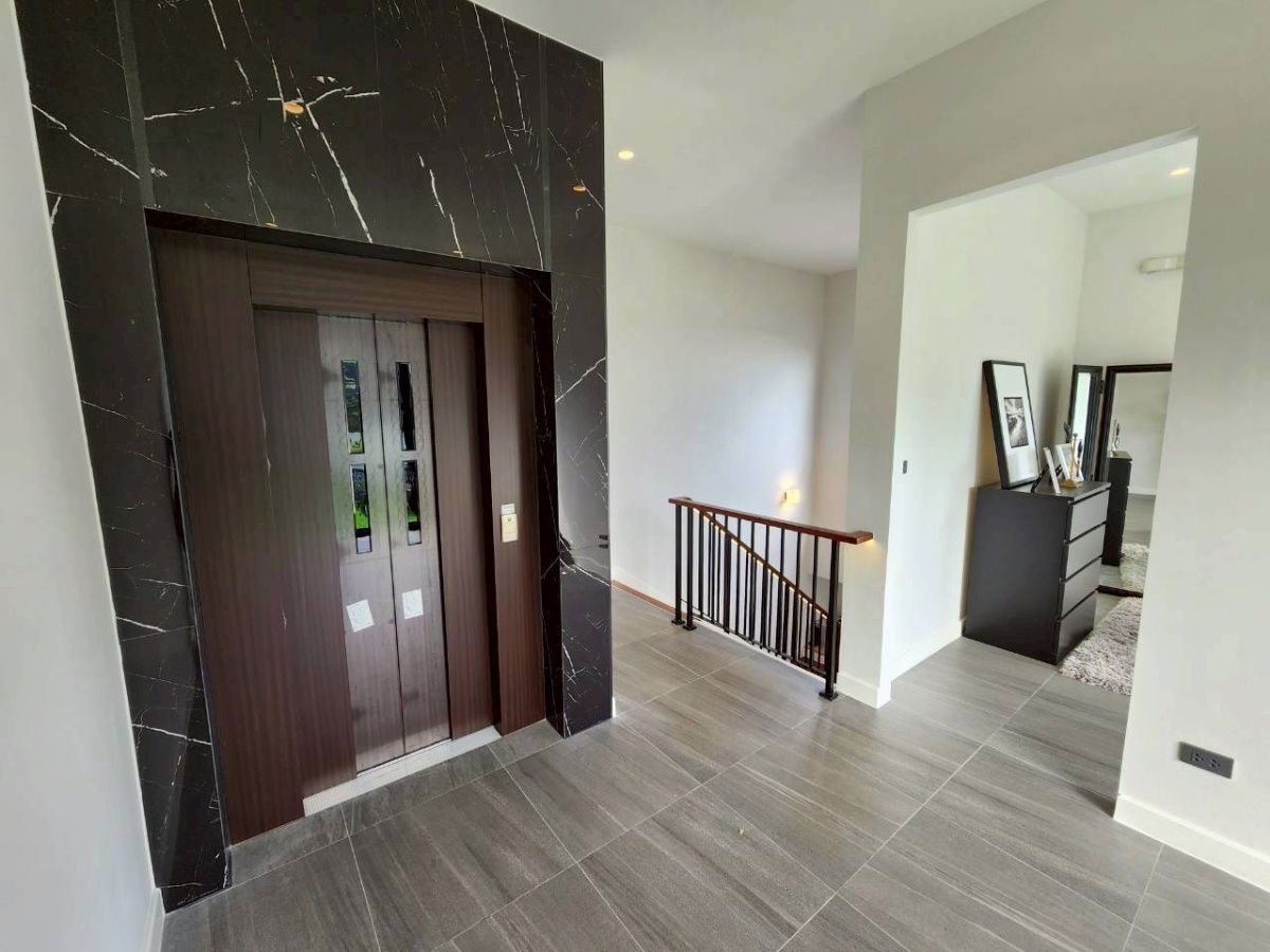 รูป ขายบ้านเดี่ยวหรู 4 ชั้น พระราม 9 ซอย 39 ใช้สอยกว่า 500ตรม. 4 ห้องนอน 5 ห้องน้ำ 3 จอดรถ เพียง 39.9 ล้านบาท - รูปที่ 37/44