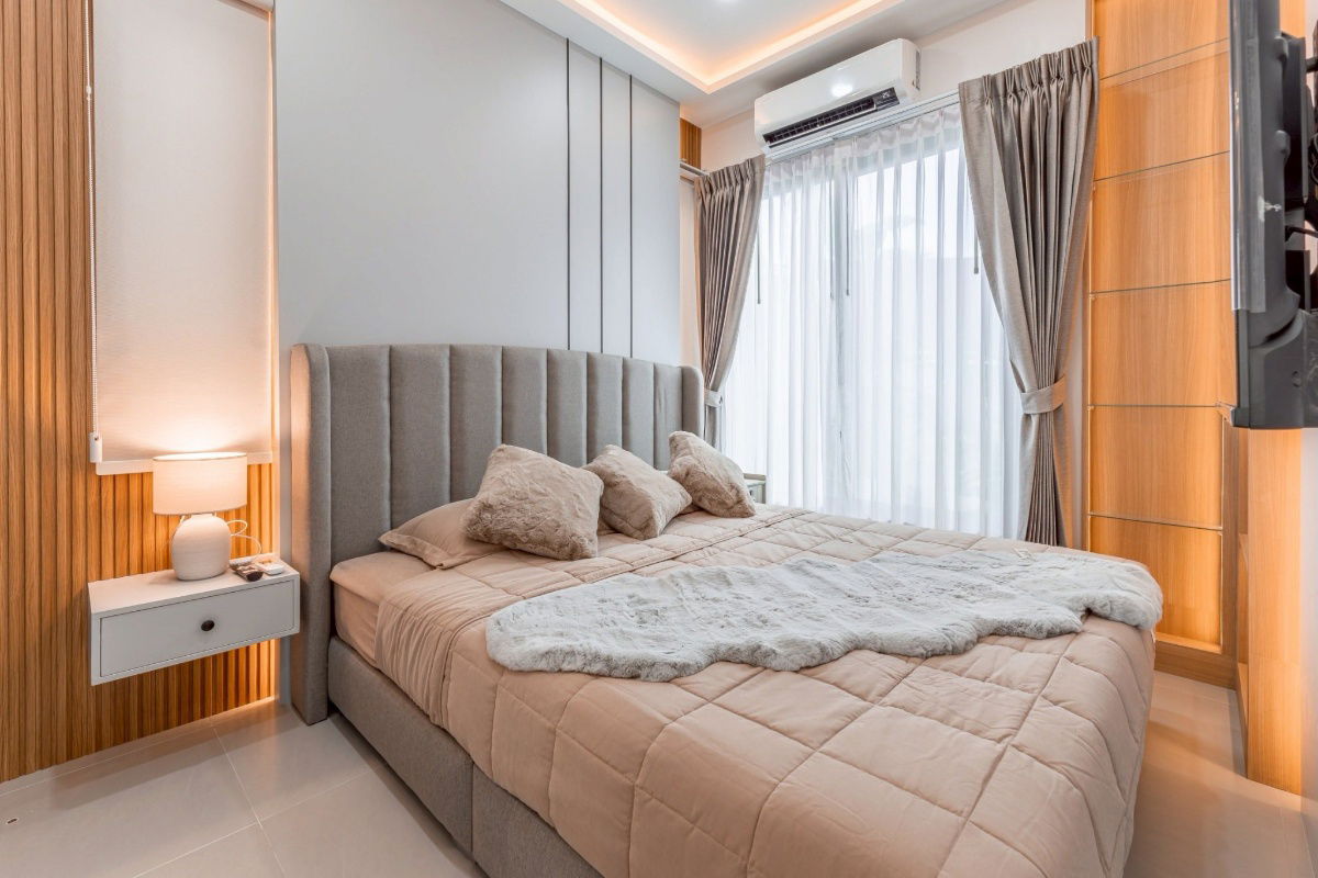 รูป ขายบ้านเดี่ยว พร้อมสระว่ายน้ำ รวมเฟอร์นิเจอร์และเครืองใช้ไฟฟ้า - ใจกลางเมืองพัทยา ซอยเฉลิมพระเกียรติ - รูปที่ 8/37