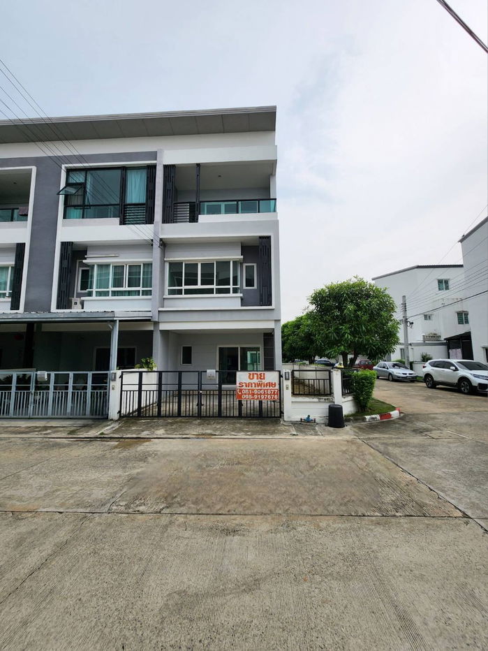 picture Townhome for sale, 3 floors, corner unit: The Ricco Town Watcharapol, Soi Rommit Phatthana, Tha Raeng Subdistrict, Bangkhen District, Bangkok - 1/20