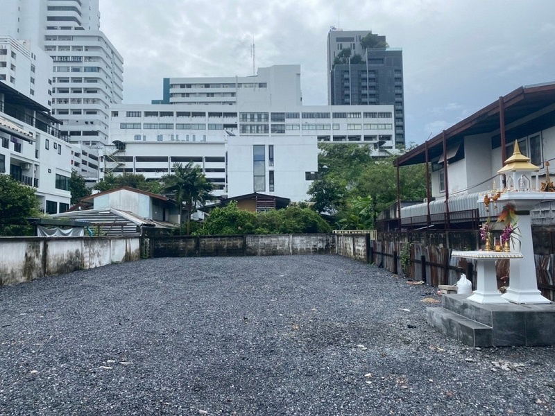 picture Long-term land for rent, filled land, prime location, affordable price, in the heart of the city, Ari area, Soi Phahonyothin 1. - 3/9