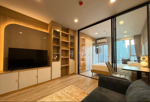 For rent: Culture Thonglor, beautiful, cheap, good location, ready to move in, near BTS Thonglor. Interested, add Line @841qqlnr