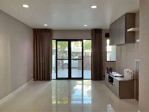 R2821 Townhome For Rent Baan Klang Muang Rama 9 Ramkhmahaeng