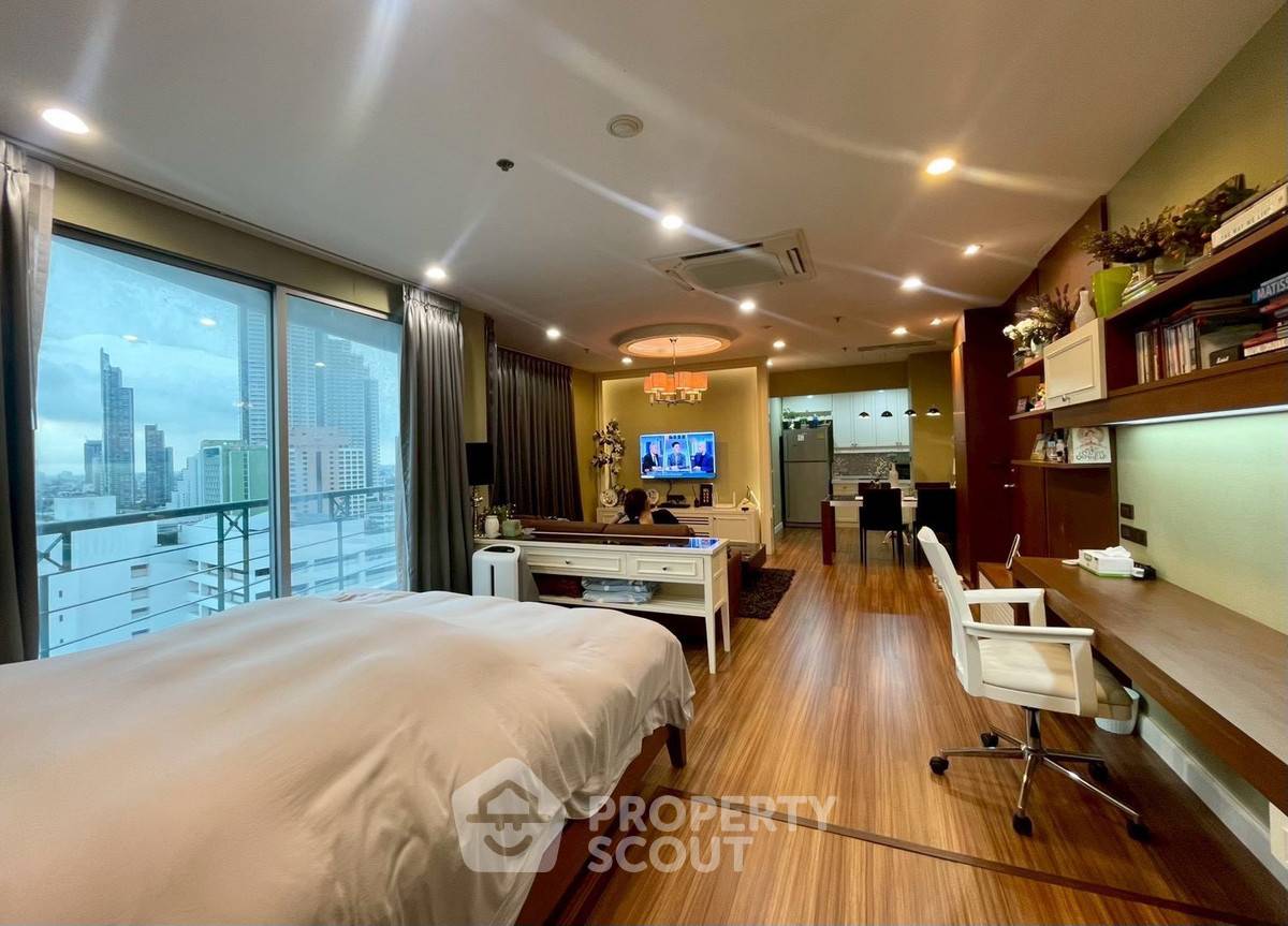 picture 1-BR Condo at Sathorn House Condominium near BTS Surasak (ID 2454904) - 2/11