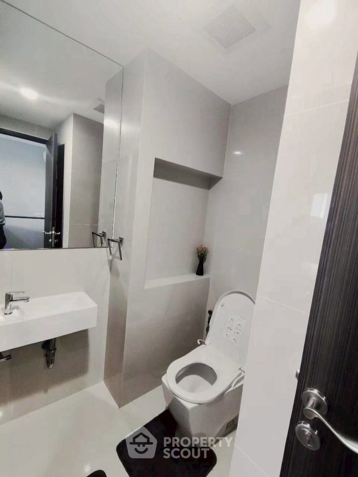 รูป คอนโด 1-ห้องนอน ที่ ริทึ่ม สุขุมวิท 44/1 ใกล้ BTS พระโขนง (ID 2462419) - รูปที่ 9/10