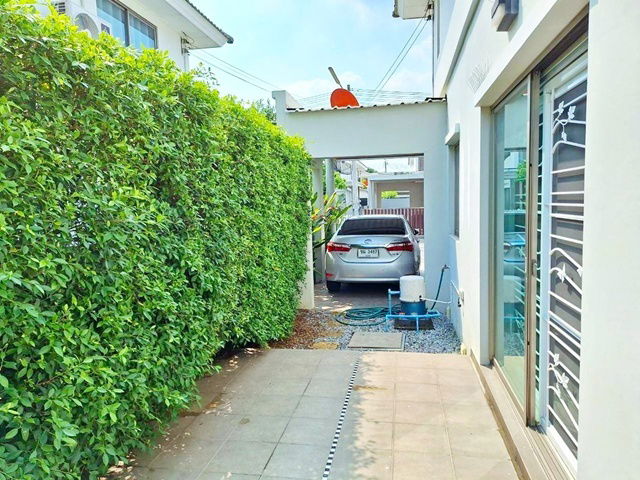 รูป เจปาร์ค ศรีราชา 3.7กม.นิคมปิ่นทอง ชลบุรี 3.8 กม บ้านเดี่ยว 2ชั้นหรูหรา จัดเต็มเฟอร์ฯ 45ตร.ว.180ตร.ม. 3นอน 3น้ำ.รพ.สมิติเวชศรีราชา 3.1 กม. - รูปที่ 7/8