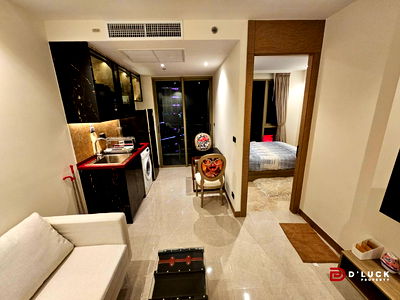 Condos for rent : For Rent! The Riviera Ocean Drive - Luxury Pattaya condo high floor seaview with rare unit