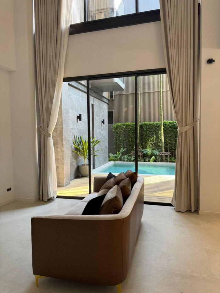 รูป ขาย-ให้เช่า บ้านหรู Bugaan พระราม9 เหม่งจ๋าย มีสระว่ายน้ำส่วนตัว วิวสวย - รูปที่ 15/17