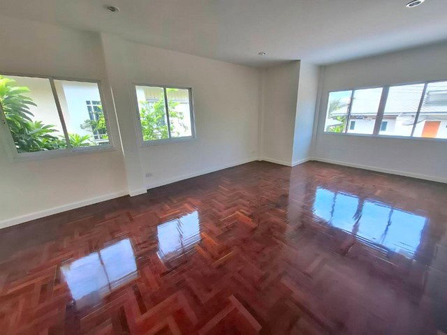 รูป ให้เช่าบ้านเดี่ยว2ชั้น75ตรว.ซอยท่าอิฐ ถนนรัตนาธิเบศร์ ใกล้สะพานพระนั่งเกล้า - รูปที่ 5/8