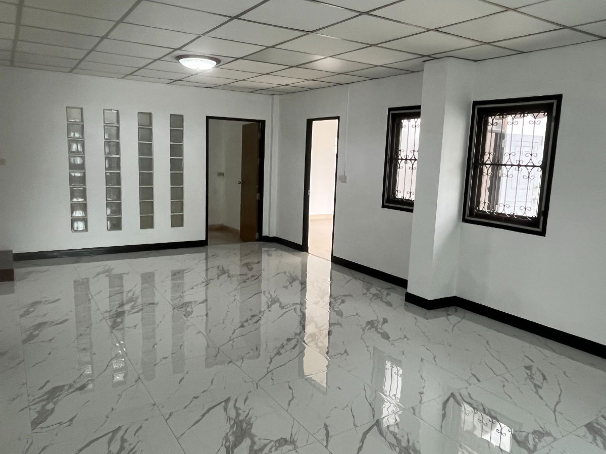 รูป ให้เช่าบ้านเดี่ยว 63 ตร.วา หมู่บ้านเลิศอุบล4 ซอยนาคนิวาส 48 แยก14-13 ถนนนาคนิวาส แขวงลาดพร้าว - รูปที่ 6/12