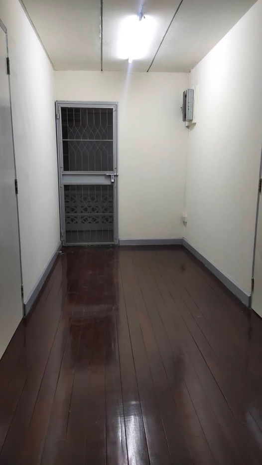 รูป ให้เช่าบ้านเดี่ยว สุทธิสาร–รัชดา เดินไป MRT สุทธิสารได้ บ้าน 2 ชั้น 4 ห้องนอน 2 ห้องน้ำ พื้นที่ 50 ตร.วา  จอดรถในบ้านได้ 3 คัน บ้านเปล่า  - รูปที่ 19/29