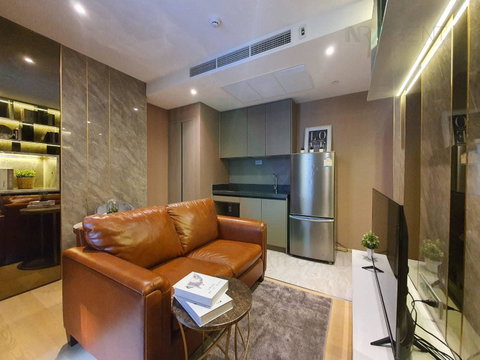 ให้เช่าคอนโด แอชตัน อโศก-พระราม 9 อาคาร O ชั้น 17 1 ห้องนอน ขนาด 34.00 ตรม ใกล้ ตลาดอยู่เจริญ