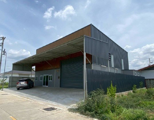 รูป ให้เช่าโกดัง พร้อมสำนักงาน / พื้นที่ใช้สอย 250 ตารางเมตร ซอยบงกช 71 คลองหลวง ใกล้ ตลาดไท รถเทรลเลอร์เข้าออกได้ - รูปที่ 2/10