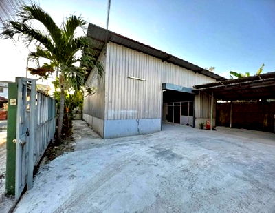 เช่าโรงงาน กรุงเทพมหานคร : ให้เช่าโกดัง พร้อมสำนักงาน ถนนพัฒนาชนบท 3 / พื้นที่ดิน 100 ตารางวา / พื้นที่โกดัง 130 ตารางเมตร 