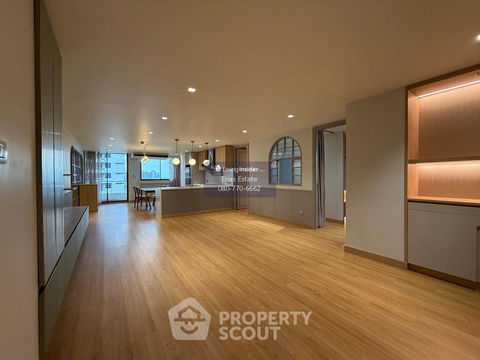 2-BR Condo at Supalai Place Sukhumvit 39 near BTS Phrom Phong (ID 2411621)