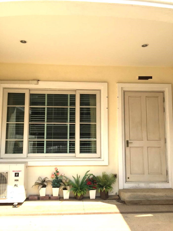 รูป ให้เช่าบ้านTownhome 3 ชั้น“Urban Sathorn”   ใกล้สถานีรถไฟฟ้าบางหว้า - รูปที่ 2/10