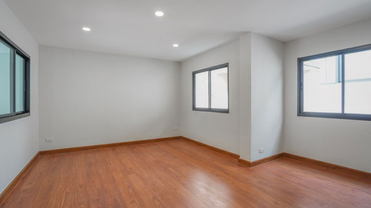 รูป เพชรวัฒนะ แจ้งวัฒนะ-เลียบคลองประปา บ้านเดี่ยวรีโนเวทใหม่ พร้อมอยู่บนทำเลศักยภาพ ห้องมุม/ริม ให้ความเป็นส่วนตัวสูง - รูปที่ 10/17