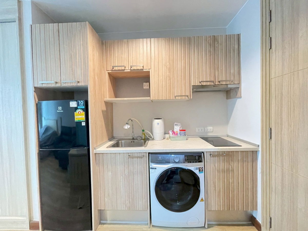 รูป เช่า คอนโดลัดดาพลัส ทำเลทอง ใกล้แหล่งชุมชน วิวสระว่ายน้ำ ใจกลางเมืองศรีราชา แต่งสวย เฟอร์ครบ เดินทางสะดวก - รูปที่ 6/13