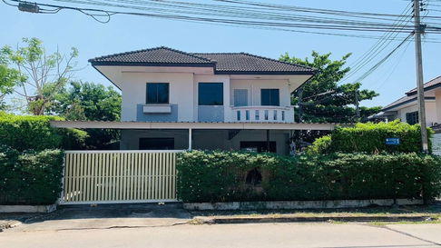 ให้เช่า บ้านรีโนเวทใหม่ ในหมู่บ้าน J.C garden ville 3 ห้องนอน พื้นที่ 120 ตรม.