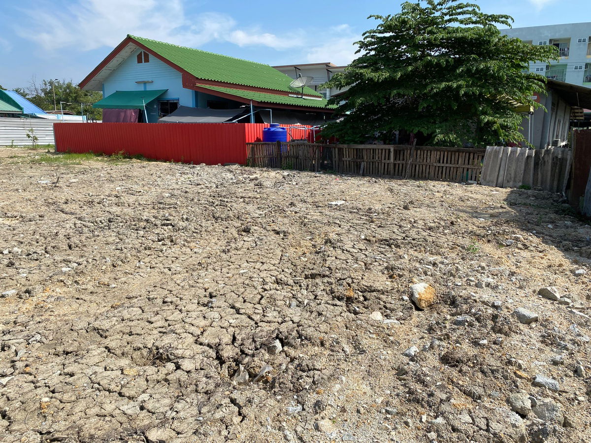 รูป ขายที่ดิน 2 งาน 7 ตารางวา คลองตำรุ อ.เมืองชลบุรี (ห่างถนนบางนา-ตราด 300-400 เมตร) ที่ถมแล้ว - รูปที่ 5/5