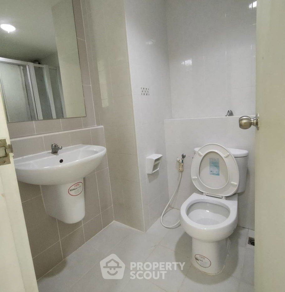 picture 1-BR Condo at Condo One Sukhumvit 67 near BTS Phra Khanong (ID 510222) - 8/10