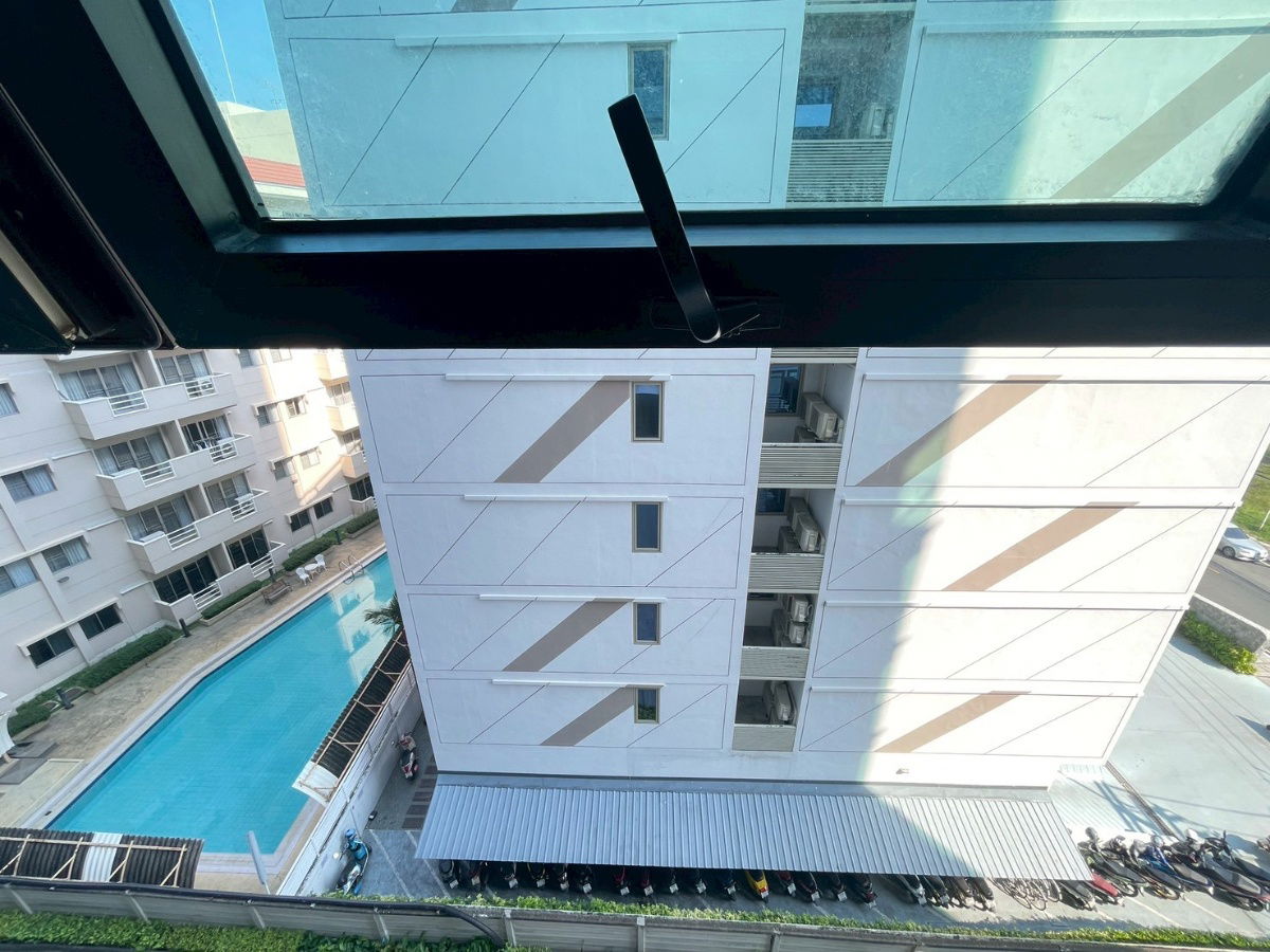 รูป เช่า คอนโดลัดดาพลัส ทำเลทอง ใกล้แหล่งชุมชน วิวสระว่ายน้ำ ใจกลางเมืองศรีราชา แต่งสวย เฟอร์ครบ เดินทางสะดวก - รูปที่ 11/13