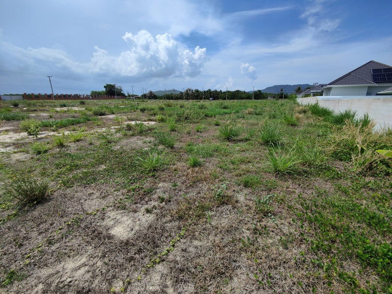 รูป ขายที่ดิน 1-0-0 ไร่ เป็นแปลงสร้างบ้านชั้นเยี่ยม ใกล้สนามกอล์ฟแบล็คเมาน์เทน - รูปที่ 8/14