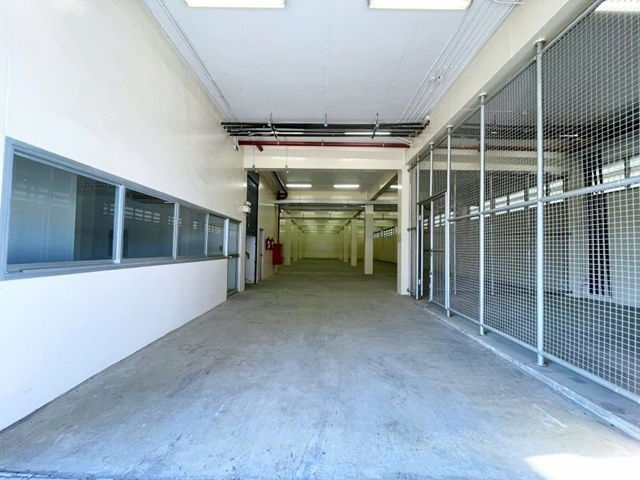 รูป ให้เช่าโกดัง 2 ชั้น ย่านบางบัวทอง 2,000 ตร.ม. 5ไร่ ศูนย์กระจายสินค้าโลตัส บางบัวทอง 7-Eleven 1.7 กม. - รูปที่ 2/8