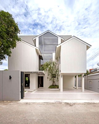 เช่าบ้านเดี่ยว ทรู ดิจิทัล พาร์ค : ให้เช่า บ้านเดี่ยว Stand Alone ปรีดี เอกมัย แปลงมุม เพียง 6 นาที ถึง BTS เอกมัย ตกแต่งโมเดิล พร้อมอยู่