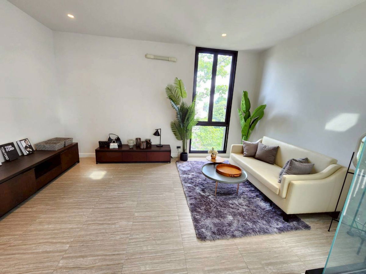 รูป ขายบ้านเดี่ยวหรู 4 ชั้น พระราม 9 ซอย 39 ใช้สอยกว่า 500ตรม. 4 ห้องนอน 5 ห้องน้ำ 3 จอดรถ เพียง 39.9 ล้านบาท - รูปที่ 32/44