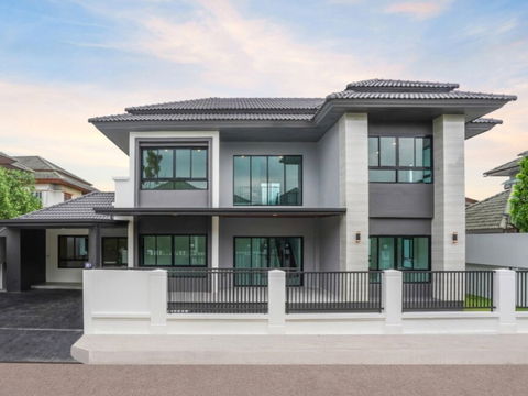 บ้านเดี่ยว 4 ห้องนอน! รีโนเวทใหม่ทั้งระบบ | ติดถนนเมนประชาชื่น | ยิ่งรวยนิเวศน์