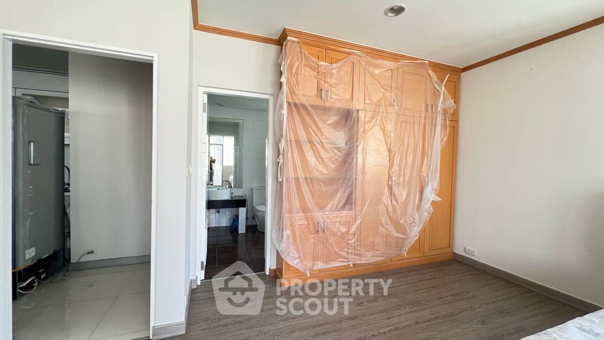 picture 2-BR Condo at St. Louis Grand Terrace near BTS Saint Louis (ID 2455135) - 7/13