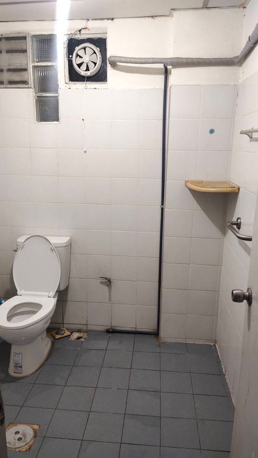 รูป ให้เช่าบ้านเดี่ยว สุทธิสาร–รัชดา เดินไป MRT สุทธิสารได้ บ้าน 2 ชั้น 4 ห้องนอน 2 ห้องน้ำ พื้นที่ 50 ตร.วา  จอดรถในบ้านได้ 3 คัน บ้านเปล่า  - รูปที่ 9/29