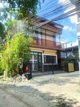 กรุงเทพกรีฑา5-7-9 บ้านเดี่ยว 2 ชั้นหลังมุม 4นอน 40 ตร.วา. MRTแยกลำสาลี 800 ม. 160 ตร.ม. 3 น้ำ พร้อมเฟอร์ฯ . รร.นานาชาติเวลลิงตัน 2.6 กม