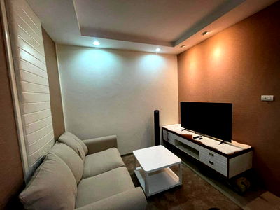 คอนโดให้เช่า : บ้านกลางกรุงรีสอร์ท รัชดา – ห้องสวยพร้อมอยู่ 13,500 บาท