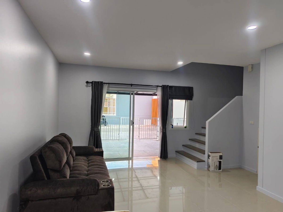 รูป T 1469 ให้เช่า ทาวน์โฮม 2 ชั้น ม.ธัญดา พาร์ควิว 6 แพรกษา-เทพารักษ์ บ้านสวยสภาพดี มีเฟอร์นิเจอร์ พร้อมอยู่ ราคา 22,000 บาท - รูปที่ 4/14